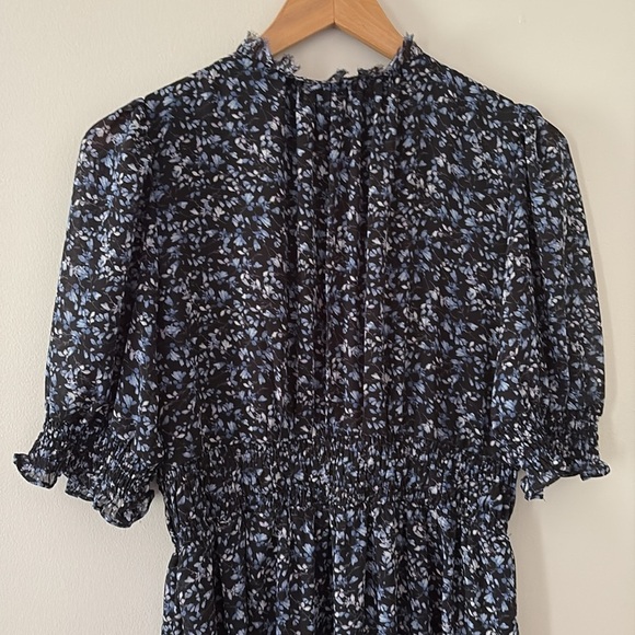 GibsonLook Everybody Dress V-Neck Ruffle Detail Blue Black Ditsy Floral Size M - Picture 12 of 14